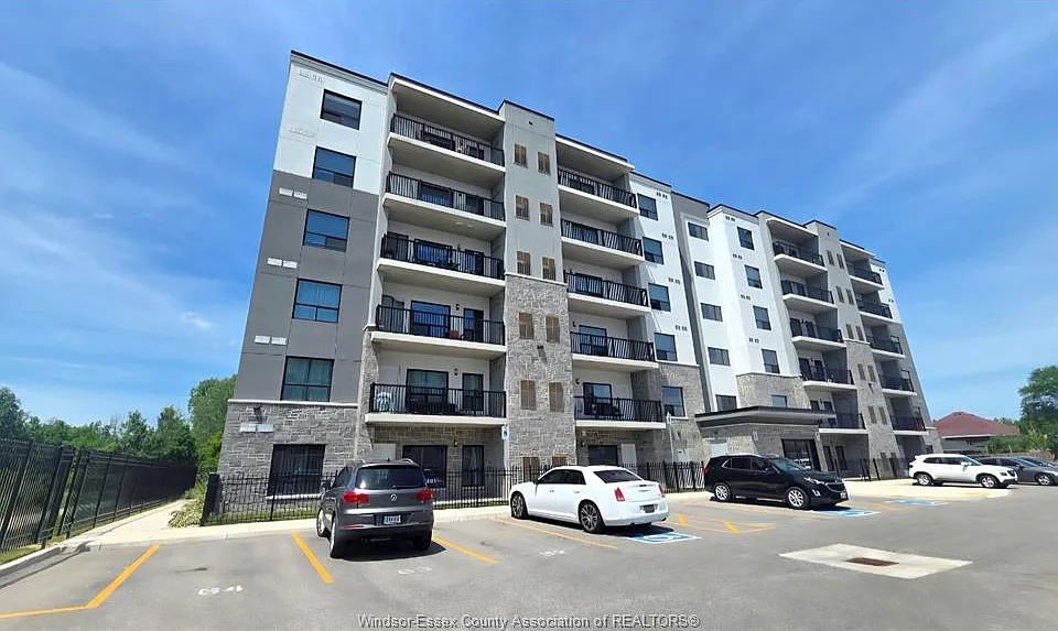 3290 Stella Cres #404