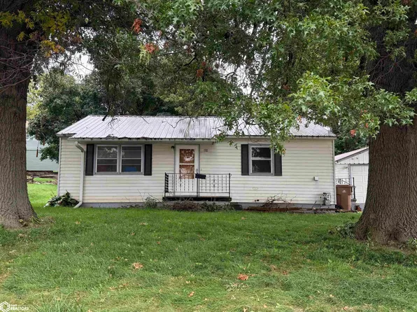 102 Nasby Ave, Audubon, IA 50025