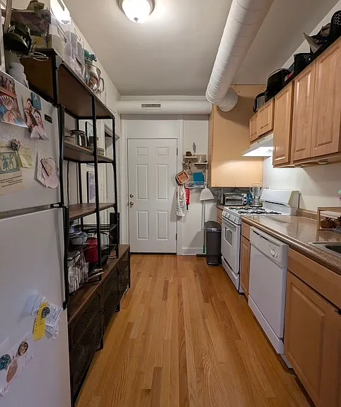 4630 N Lincoln Ave #2S — Photo 3