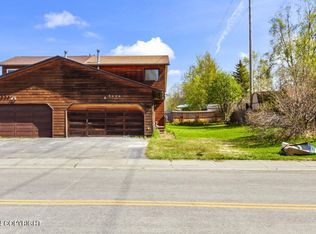 3543 McKenzie Dr, Anchorage, AK 99517