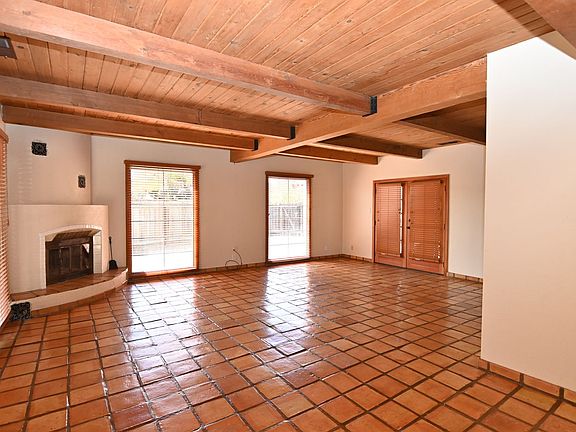 2nd image of 1351 Navarro Dr