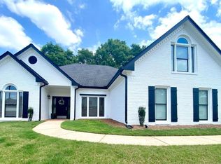 805 Doe Hill Ln, Roswell, GA 30075