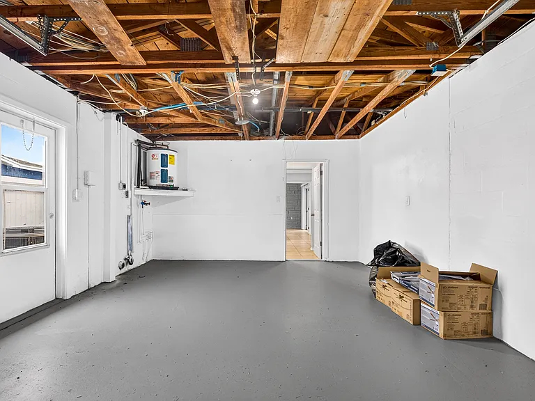 8053 Colrain Dr — Photo 16