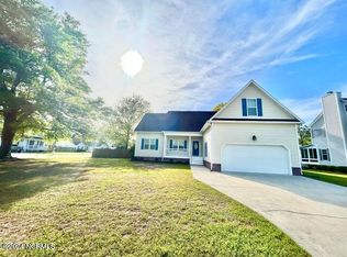 1001 Meridian Dr, Sneads Ferry, NC 28460