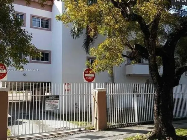 1234 NW 4th St APT 308, Miami, FL 33125