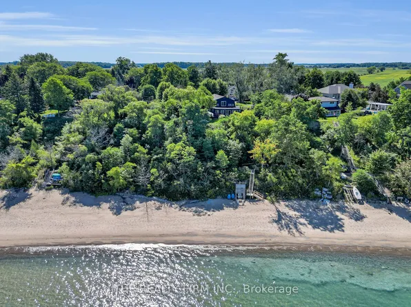 3692 Beverly Gln, Plympton Wyoming, ON N0N 1E0