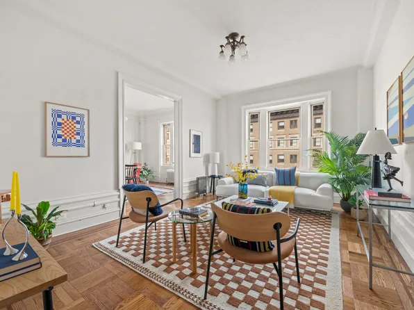 520 Cathedral Parkway image 1 of 15