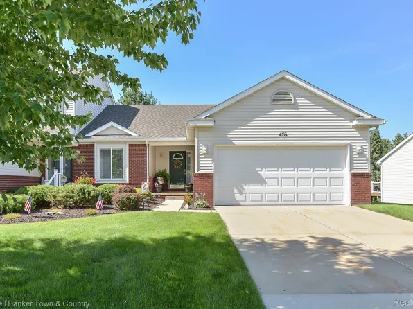476 Hosta, Howell, MI 48843