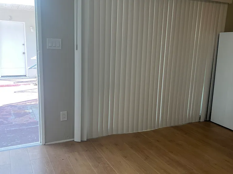 5762 San Vicente Blvd #12A — Photo 1