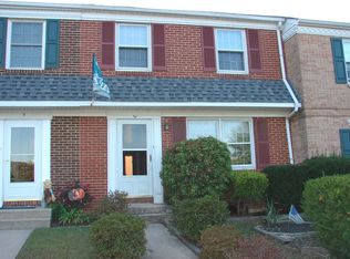 6 Townview Dr, West Grove, PA 19390