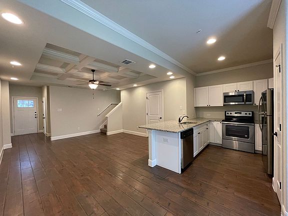 4th image of 6423 Melanzane Ave Unit 3
