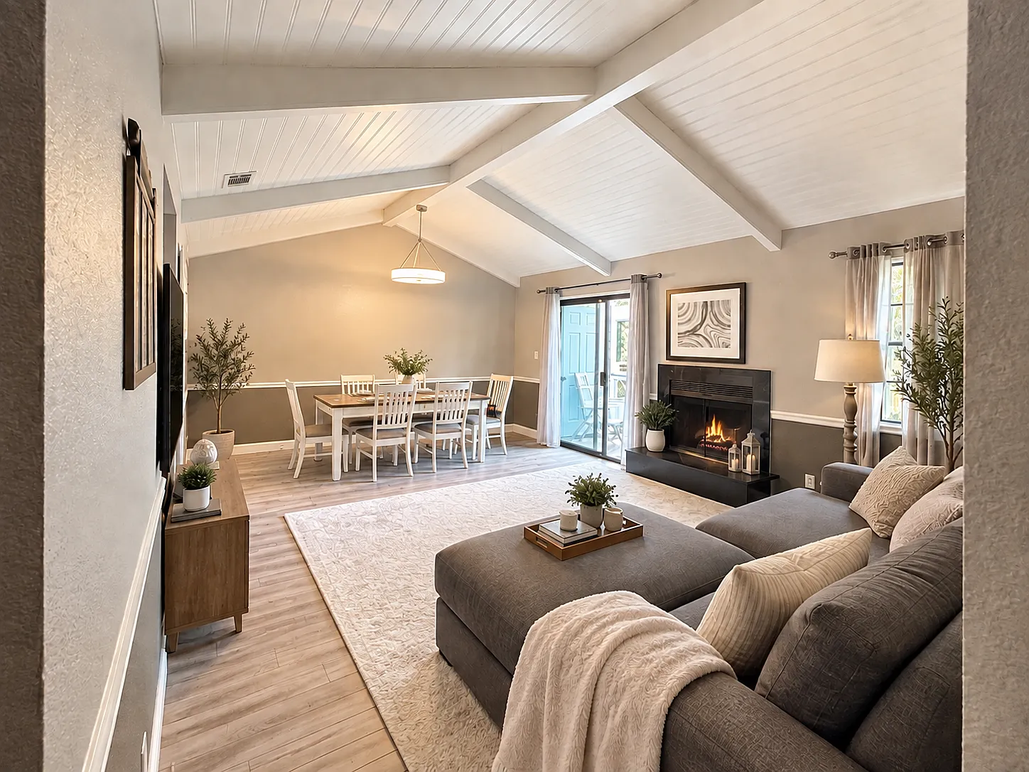 2 bed, 1164 sqft, $2,200 — Photo 4