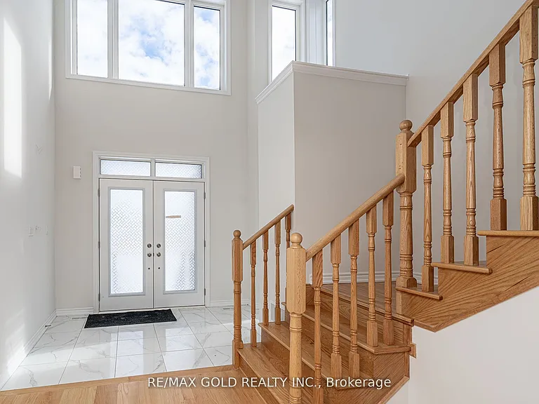 33 Gilham Way — Photo 6