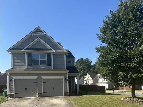 236 Highland Village Ln