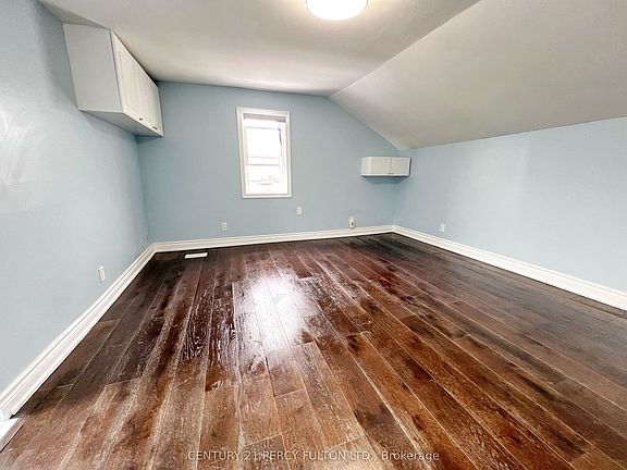 4th image of 485 Birchmount Rd