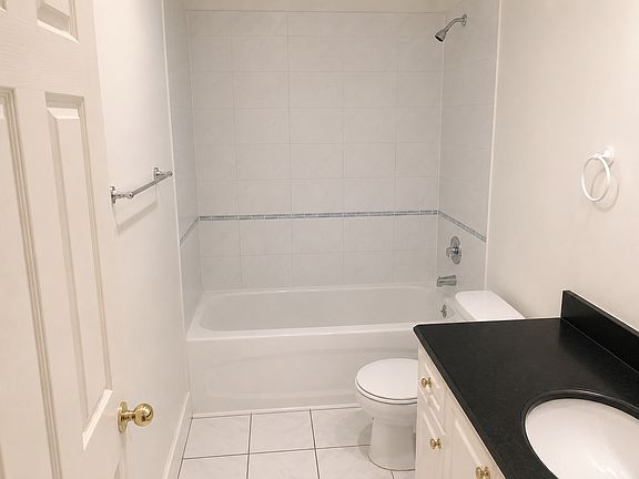5th image of 3706 Oxford St #Basement