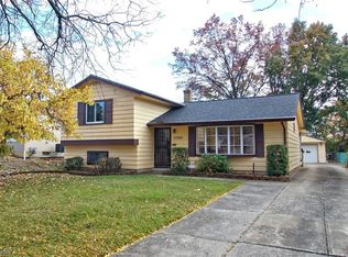 22900 McCann St, Warrensville Heights, OH 44128