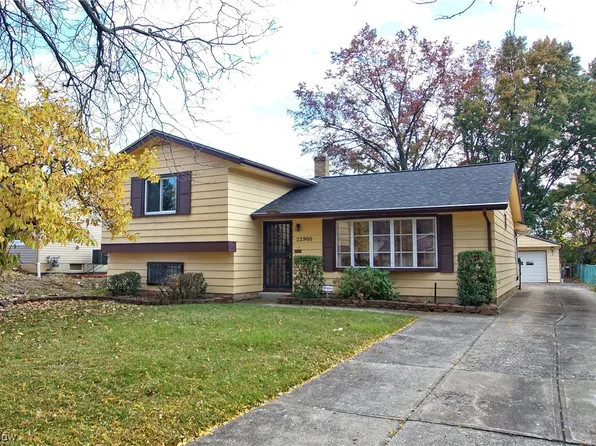 22900 McCann St, Warrensville Heights, OH 44128