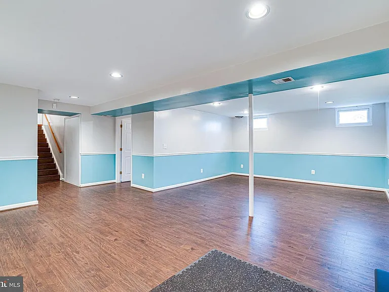 3022 Dower House Dr — Photo 43