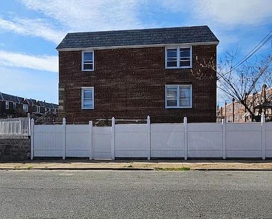3rd image of 2757 Stevens St