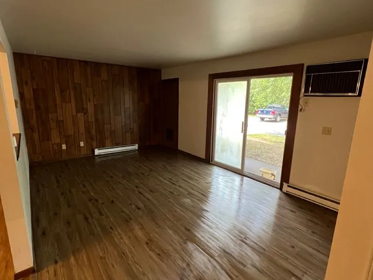 2802 Jelinek Ave — Photo 7