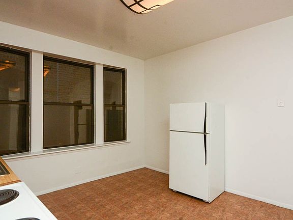 3rd image of 2323 N Kedzie Blvd #3