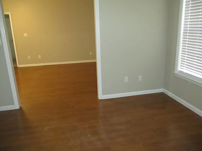 1219 Long Point Dr — Photo 12