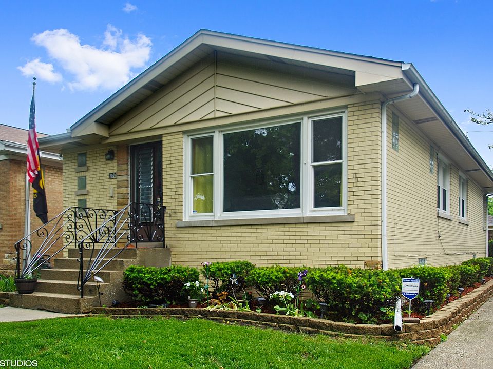 1st image of 7501 N Oconto Ave