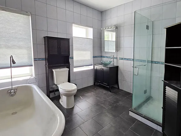 230 26th Street image 4 of 10