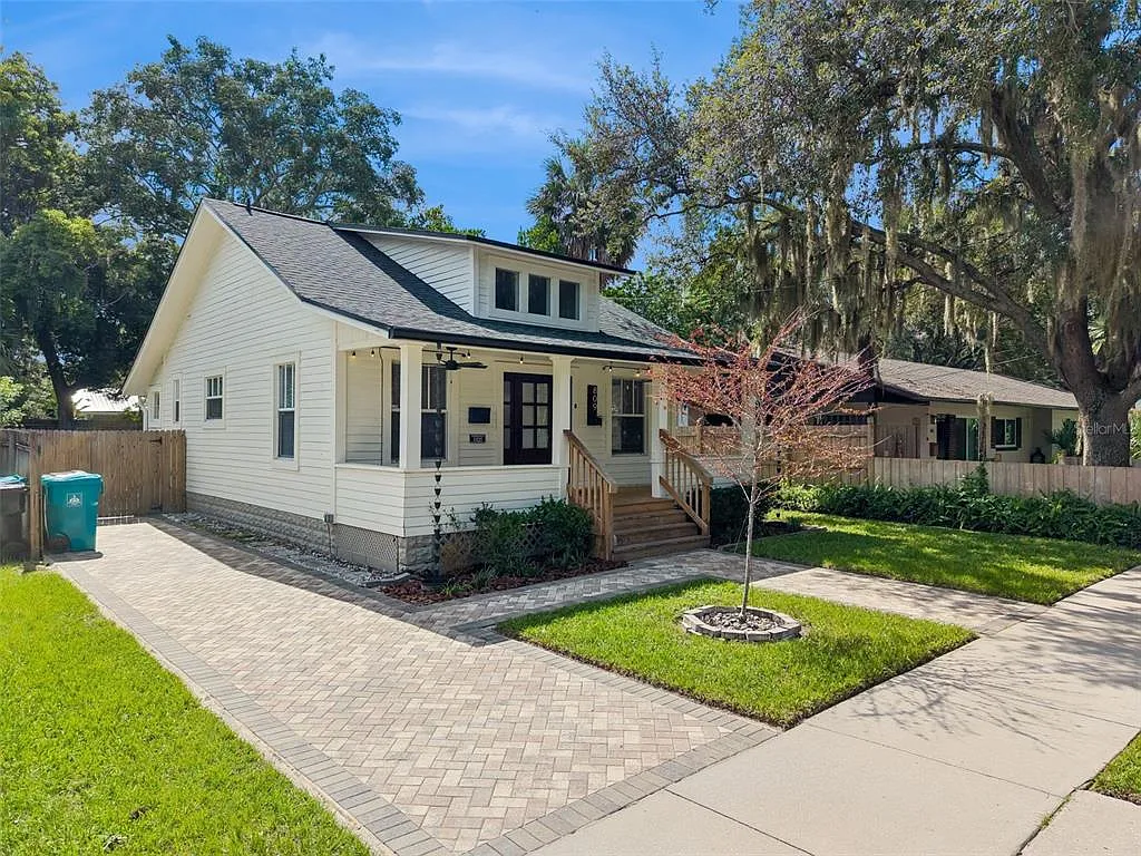 3 bed, 3.0 bath, 1649 sqft, $3,150 — Photo 3