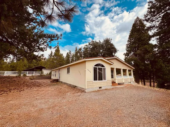 2430 Pine Grove Dr, Mount Shasta, CA 96067