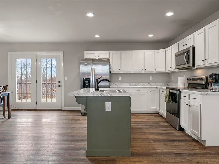 8319 Highland Lick Rd — Photo 5