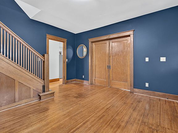 3rd image of 212 S Union St