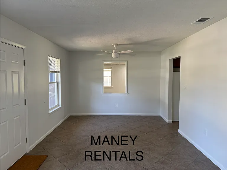 Living/dining looking toward bonus room
