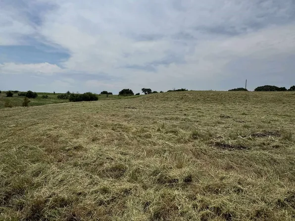 318 Grand Cyn, Oglesby, TX 76561