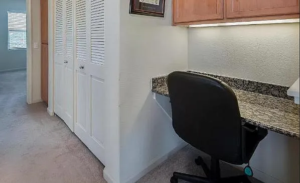 700 Moon Cir — Photo 17