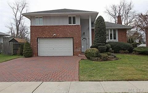 1st image of 703 Boelsen Dr