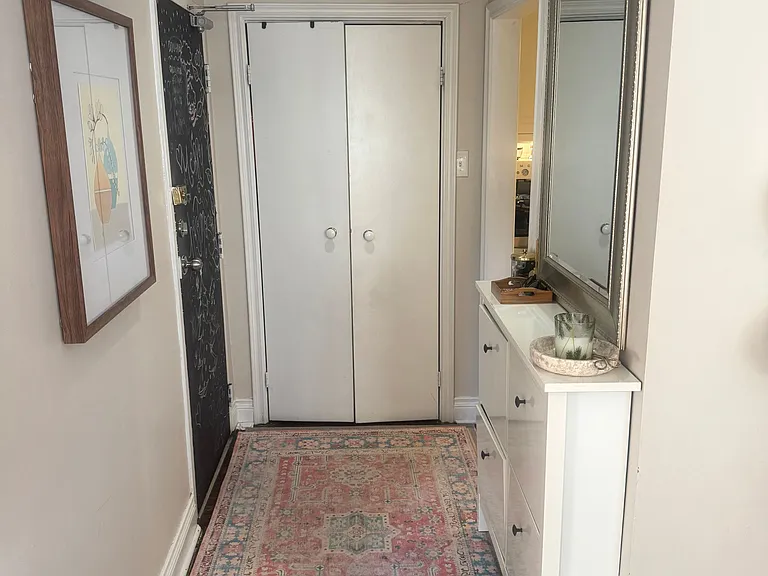 35 Raglan Ave #208 — Photo 34