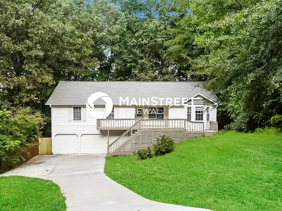 2741 Hawk Trce NE