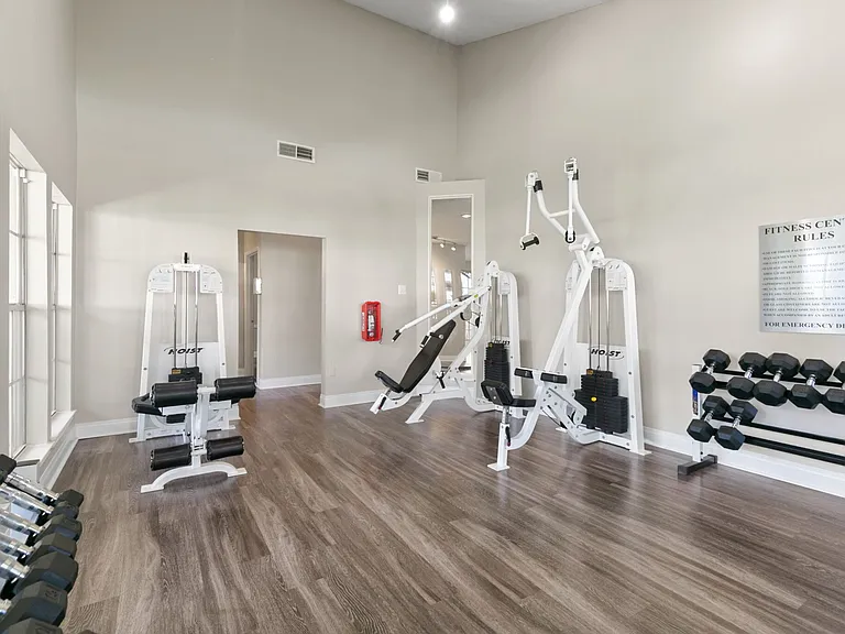 Creekwood Apartment Homes — Photo 14
