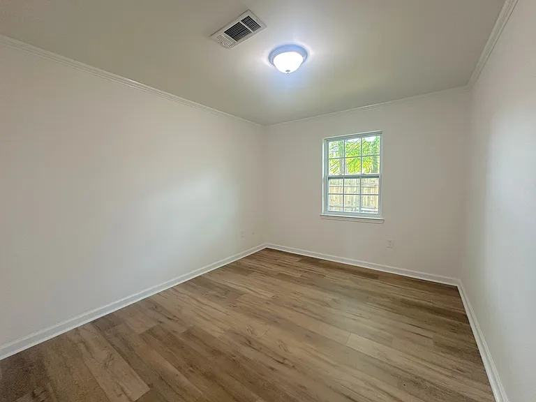 17235 Terrance Ave — Photo 10