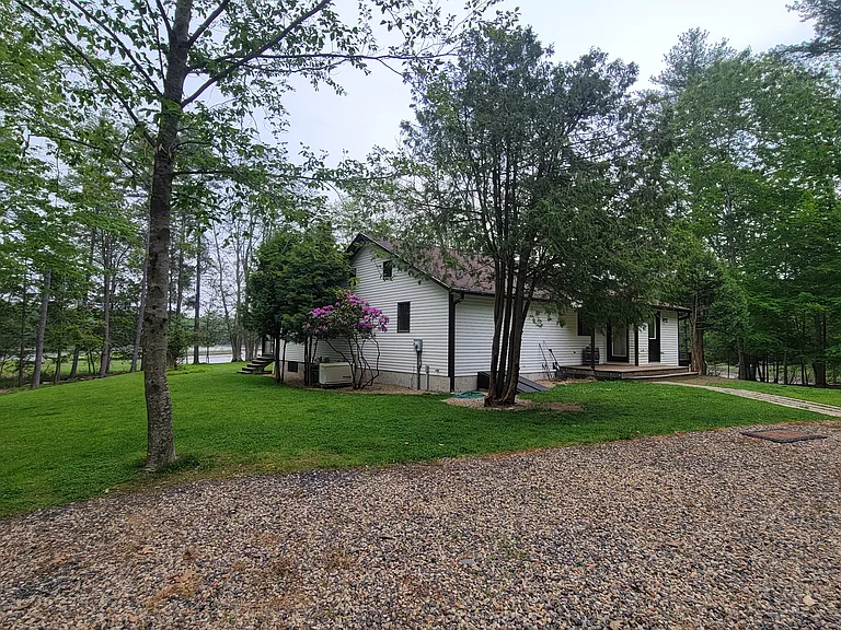 19 Scotland Point Rd — Photo 1