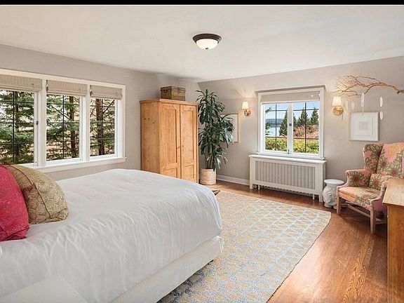 4th image of 8616 21st Ave #Penthouse