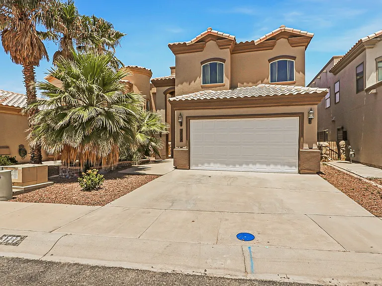 3727 Grand Bahamas Dr — Photo 2