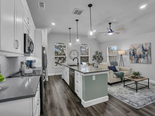 1201 Apache Lake Dr, Carrollton, TX 75010