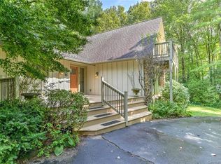 125 Woodhaven Dr, Hendersonville, NC 28739