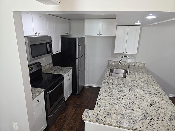 3rd image of 130 Brandywine Dr APT M