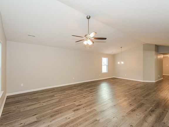 5th image of 3110 Dizzy Dean Dr