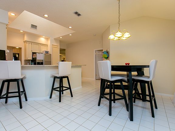 5th image of 2201 Gershwin Ln