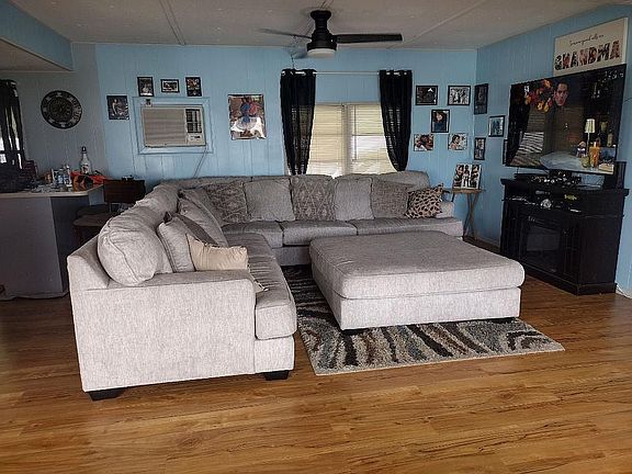 2nd image of 70 Violet Ln